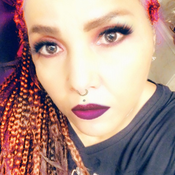 Meet your Posher, Adriene - Picture 1 of 1